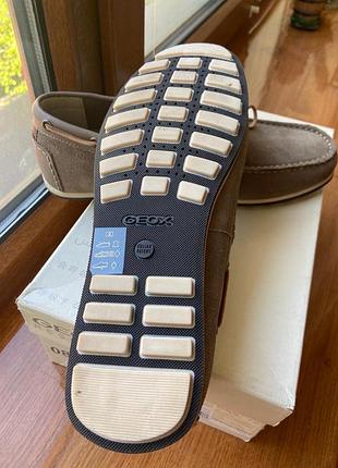 Бежеві замшеві мокасини geox