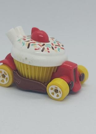 Машинка hot wheels