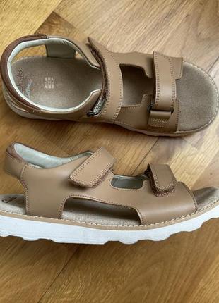 Босоножки clarks 34-35 р кожа оригинал англия ecco босоножки geox сандалии