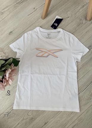 Футболка от reebok