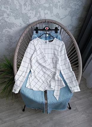 Блузка біла у клітинку
