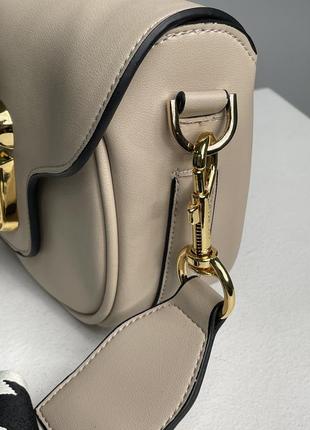 Сумка у стилі marc jacobs small saddle bag beige2 фото