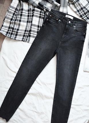 Чудові, дуже якісні плотні джинси zara, посадка висока1 фото