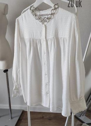 Белая женская рубашка блуза