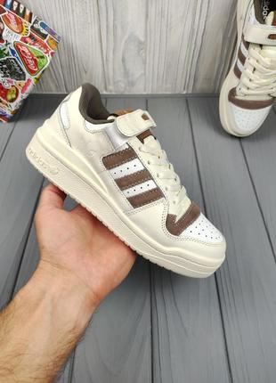 Кроссовки женские подростковые adidas forum low beige chocolate9 фото