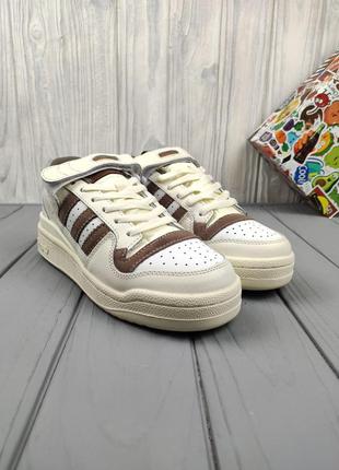 Кроссовки женские подростковые adidas forum low beige chocolate6 фото