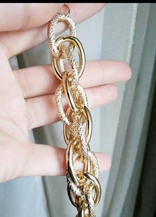 Широкий браслет на руку золото