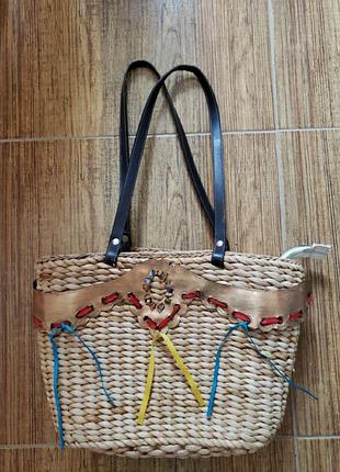 Женская сумочка плетеная