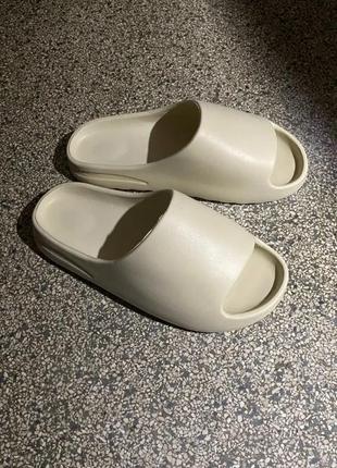 Шльопанці шльопки тапочки тапки літні