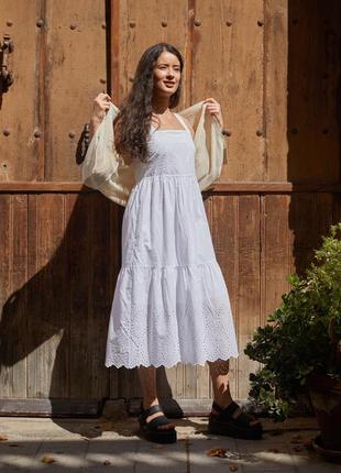 Натуральное, невероятное платье сарафан прошва из мягкого натурального хлопка. японский бренд uniqlo