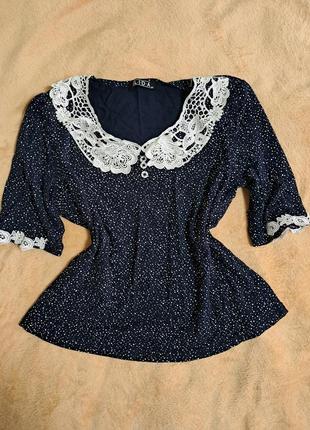 Блуза с кружевом