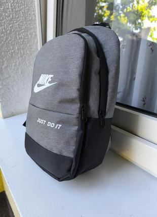 Рюкзак середньо розміру nike