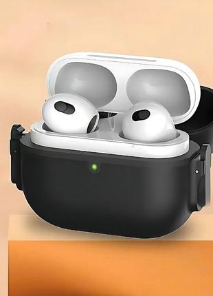 Защитный чехол с карабином для наушников airpods 3, плотно закрывающийся кейс, ударопрочный, (black)