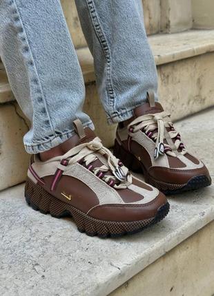 Жіночі кросівки в стилі nike x jacquemus air humara brown найк / демісезонні / весняні, літні, осінні / шкіра, замша / коричневі