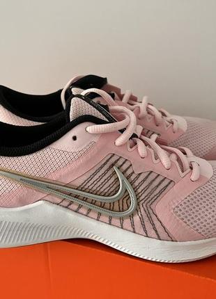 Кроссовки nike, размер 6y