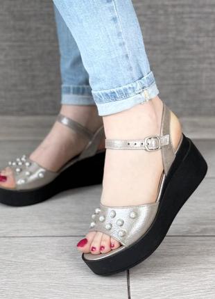 Кожаные босоножки р36