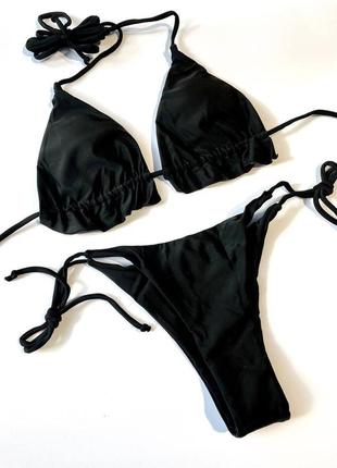Купальник треугольники с рюшами и трусики на завязках, купальник треугольники с завязками и бразильяно