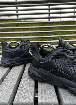 Кросівки adidas ozweego (чорні, шкіряні)5 фото