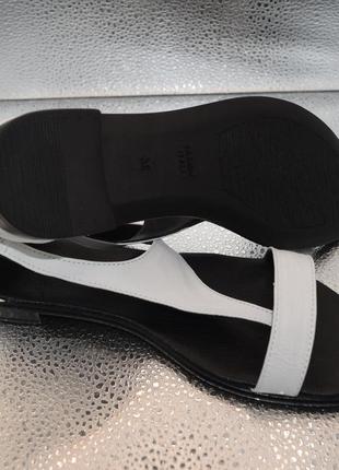 Жіночі босоніжки білі, натуральна шкіра