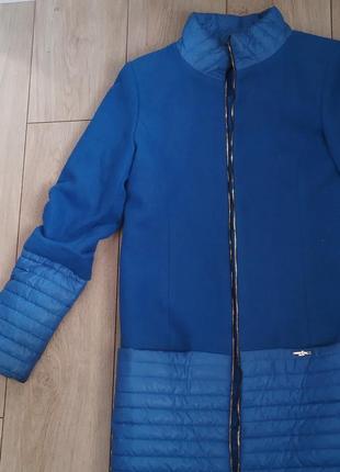 Пальто синього кольору