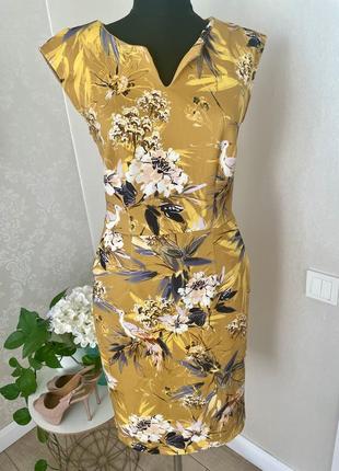 Платье в цветочный принт