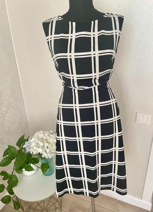Платье миди элегантное