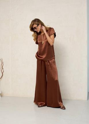 Сатиновый костюм брюки и блузка из