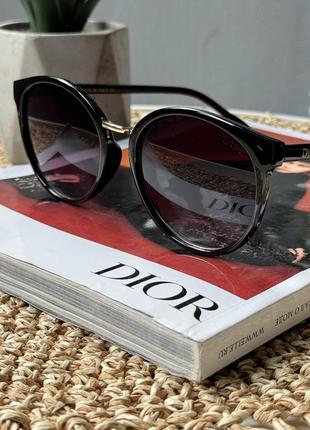 Сонцезахисні окуляри у стилі dior5 фото