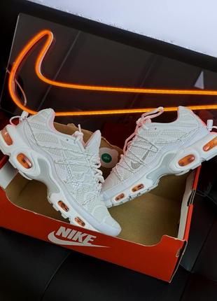 Белые кроссовки nike air max plus utility white fj4232-100 на баллоне