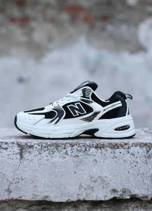 Женские кроссовки new balance