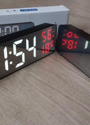 Часы электронные настольные настенные 23 см. зеркальные.