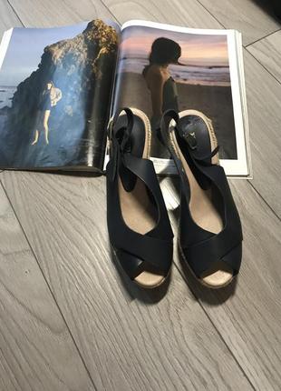 Босоніжки шкіряні від dune p.36