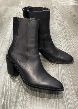 Сапожки zara
