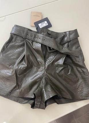 Шорты новые twinset италия