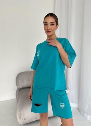 Спортивный костюм