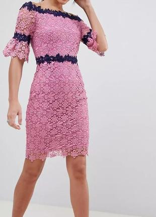 Брендовое кружевное облегающее платье paper dolls этикетка