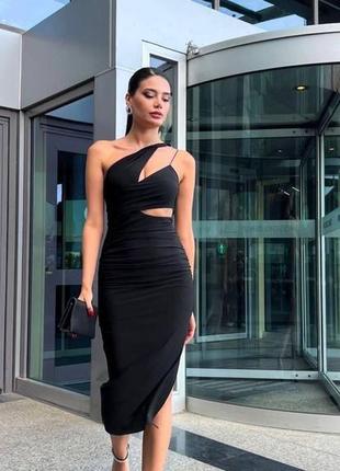 Женское романтичное асимметричное платье в длине миди. идеально садится по фигуре