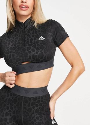 Жіночий комплект кроп топ + легінси adidas оригінал з нових колекцій.