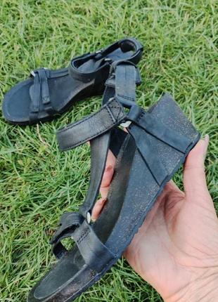 Босоножки teva