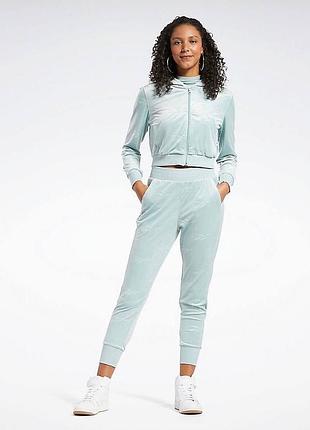 Жіночий велюровий костюм reebok оригінал з нових колекцій.