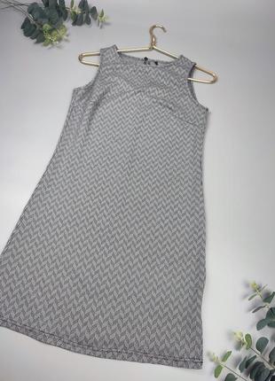 Классическое платье трапеция монохром, легкое черно-белое платье chicoree