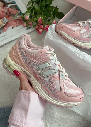 Красивейшие женские кроссовки new balance 1906r pink розовые
