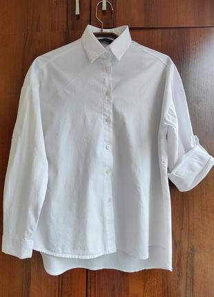 Рубашка белая с рисунком на спине2 фото