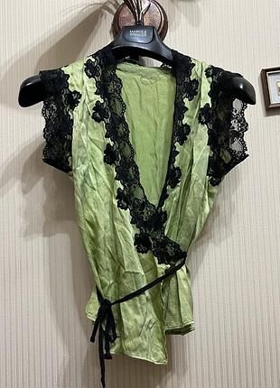 Эксклюзивная дизайнерская оливковое шелковое блуза с отделкой из черного кружева lulu & red.