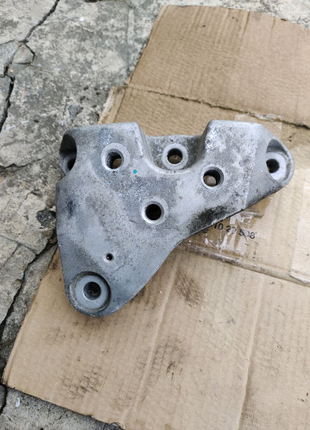 Кронштейн акпп chrysler 200 68141735ac