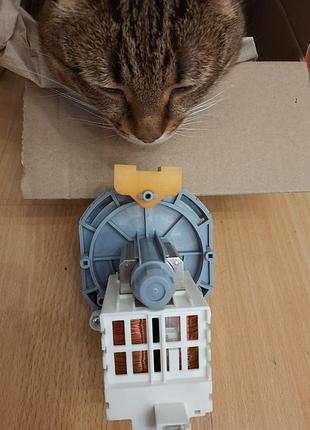 Циркуляционный насос посудомоечной машины ariston,indesit,whirlpool askol m312,m233,c0030279 оригинал б/у.