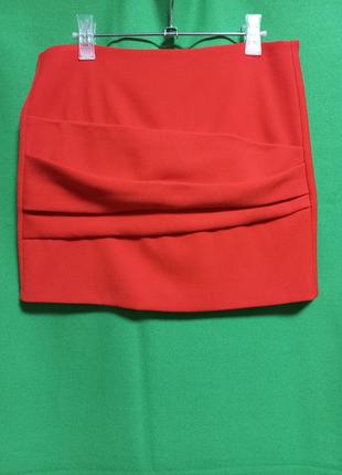 Красная юбка на подкладке, с горизонтальными драпировками на фасаде maje1 фото