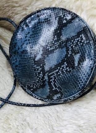 Модная кожаная круглая сумочка на длинной ручке &other stories