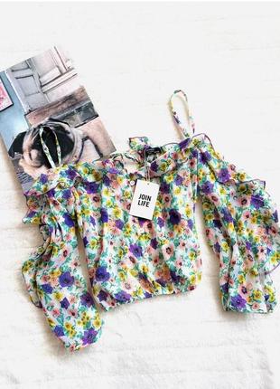 Неймовірної краси кроп топ bershka