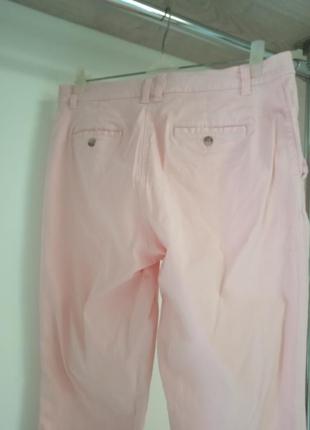 Розовые брюки